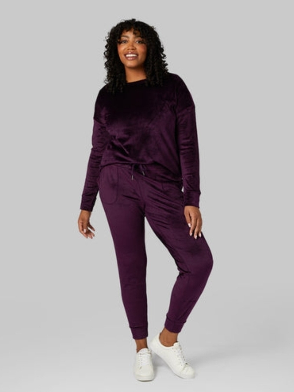 32 Degrees Women's Velvet Lounge Set in Deep Plum